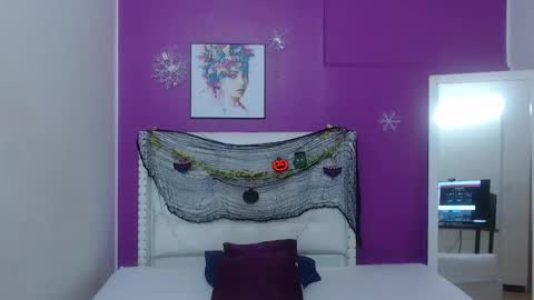 innocent_sexybaby online show from 10-31-25, 09:27