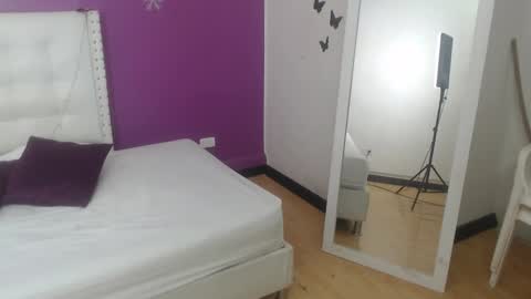 innocent_sexybaby online show from 11-18-25, 03:45