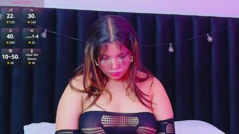 innocenthazel online show from 10-19-25, 12:06