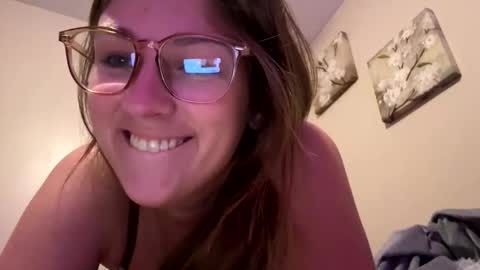 innocentlilsarah online show from 10-20-25, 06:30
