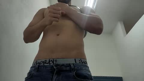 INSTAGRAM  camilodlx online show from 12-17-25, 03:29