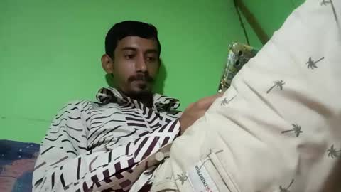 interne8famous online show from 10-01-25, 06:03