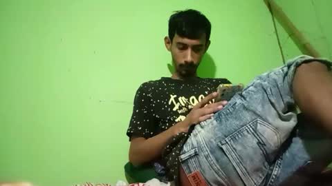 interne8famous online show from 10-05-25, 11:41