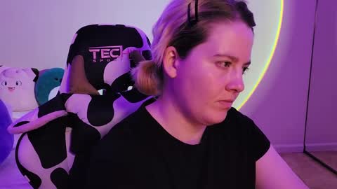 Faye online show from 12-15-24, 06:26