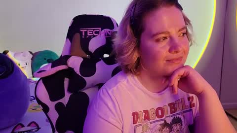 Faye online show from 12-24-24, 04:33