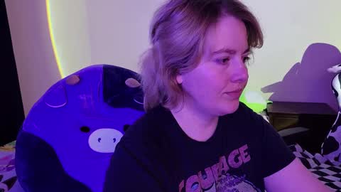 Faye online show from 01-19-25, 03:10