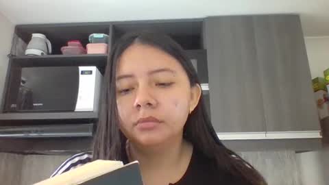 Snapshot of inthegreenway chatting on 09-12-25, 02:28 Iris 3 online show from 09-12-25, 02:28