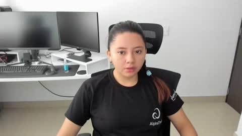 Snapshot of inthegreenway chatting on 01-11-26, 05:18 Iris 3 online show from 01-11-26, 05:18