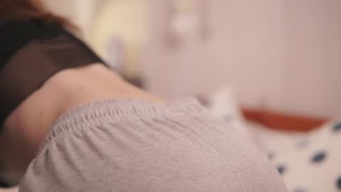 Avie online show from 03-21-26, 02:09