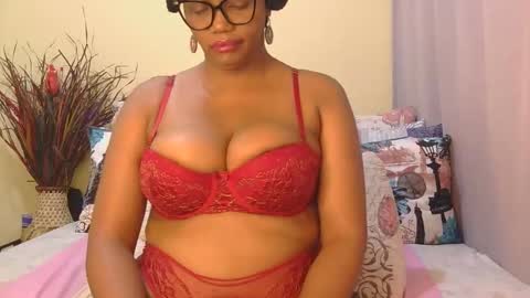 Snapshot of intimacysexy chatting on 05-25-26, 06:08 boniswa caroline online show from 05-25-26, 06:08