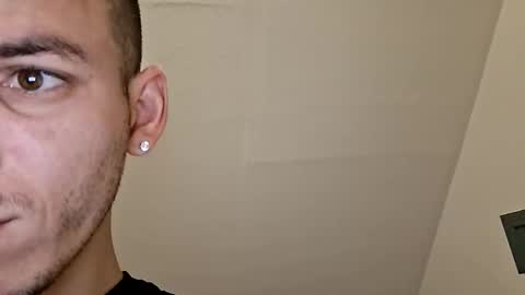 Snapshot of irenardo1 chatting on 03-16-26, 05:44 irenardo1 online show from 03-16-26, 05:44