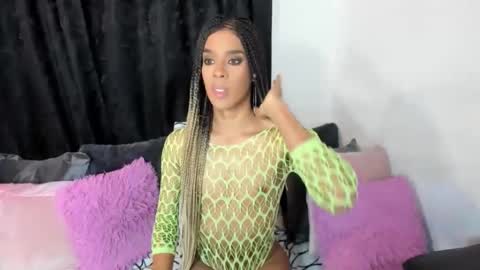 Snapshot of irenephill chatting on 03-08-25, 11:28 Irene Aguirre online show from 03-08-25, 11:28