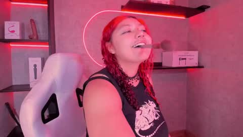 iriisfeitan online show from 11-19-25, 09:53