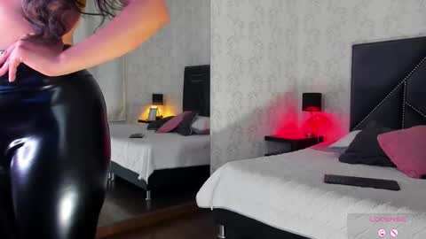 Queen Iris online show from 03-09-26, 04:22