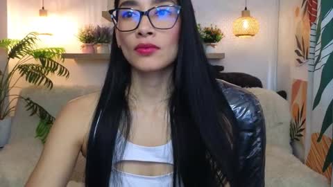 iris  online show from 02-12-26, 02:56