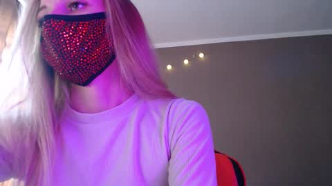 Lily online show from 10-15-25, 11:54