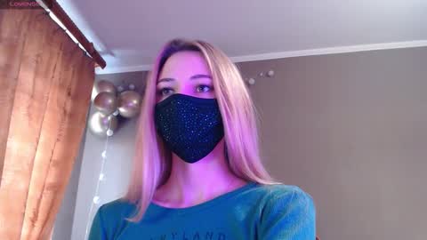 Lily online show from 11-10-25, 11:31