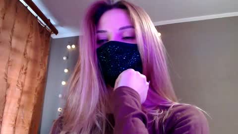 Lily online show from 04-20-26, 03:04