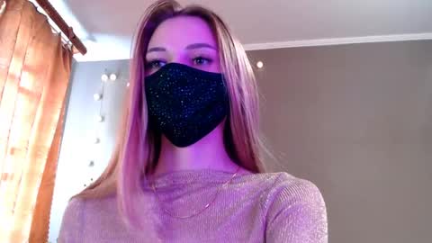 Lily online show from 05-08-26, 01:27