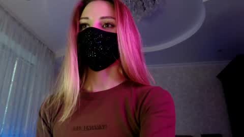 Snapshot of iris_lave chatting on 06-14-26, 05:37 Lily online show from 06-14-26, 05:37