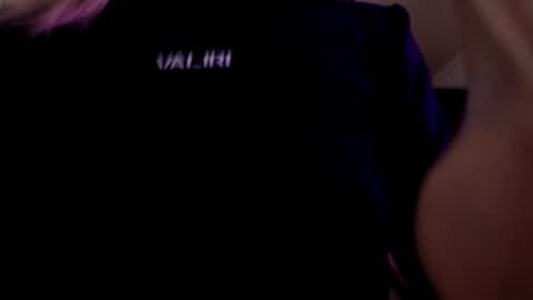 Snapshot of iris_lave chatting on 06-17-26, 04:19 Lily online show from 06-17-26, 04:19