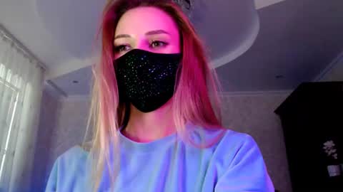Snapshot of iris_lave chatting on 07-08-26, 05:50 Lily online show from 07-08-26, 05:50