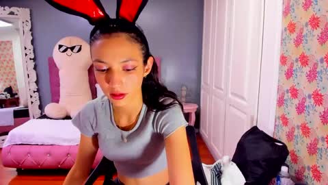 Snapshot of iris_stone_ chatting on 02-13-25, 06:27 Iris online show from 02-13-25, 06:27