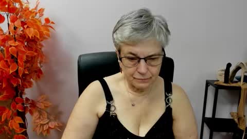 I R I S online show from 10-16-25, 06:25