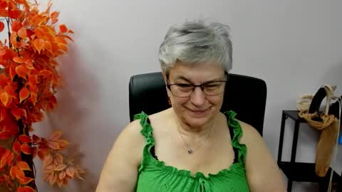 I R I S online show from 10-17-25, 07:33