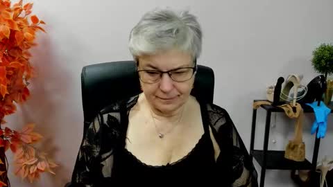 I R I S online show from 10-28-25, 07:23