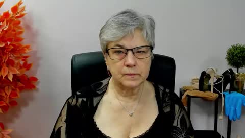 I R I S online show from 11-19-25, 07:08