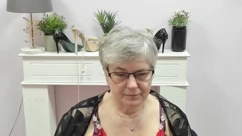 I R I S online show from 01-15-26, 07:13