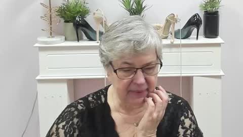 I R I S online show from 02-19-26, 07:26