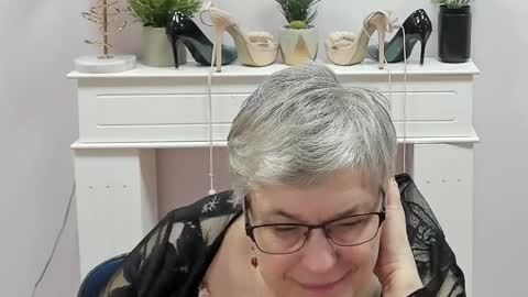 I R I S online show from 03-11-26, 07:14