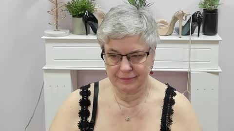 I R I S online show from 03-17-26, 07:01