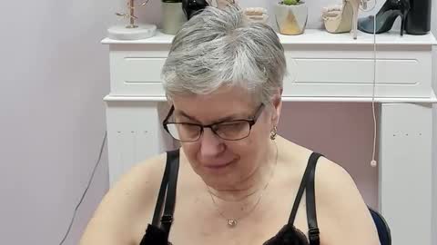 I R I S online show from 03-20-26, 07:13