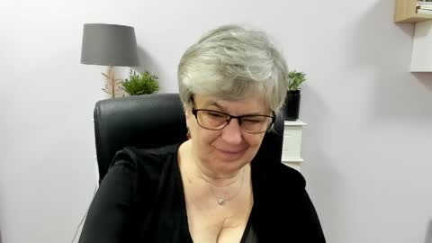 Snapshot of iris_xdesire chatting on 05-06-26, 06:19 I R I S online show from 05-06-26, 06:19