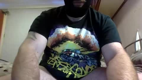 Snapshot of irishadz chatting on 11-16-25, 03:06 irishadz online show from 11-16-25, 03:06