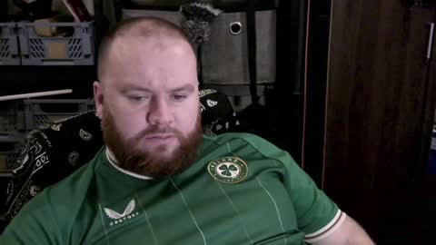 twitter theirishman205 online show from 12-06-24, 04:06