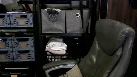 twitter theirishman205 online show from 12-28-24, 09:40