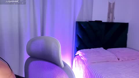 Iris Moira  online show from 02-14-26, 11:07