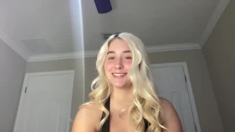 Irispink1 online show from 12-21-25, 09:11