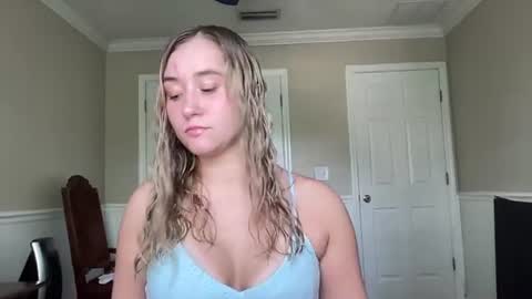 Snapshot of irispink1 chatting on 06-21-26, 06:43 Irispink1 online show from 06-21-26, 06:43