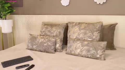    online show from 07-28-26, 03:35
