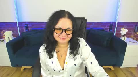 Iris online show from 02-20-26, 06:37