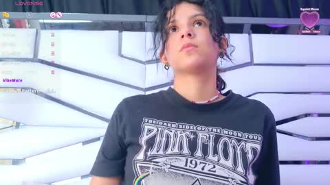 Snapshot of irissross chatting on 03-03-25, 05:29 Iris online show from 03-03-25, 05:29