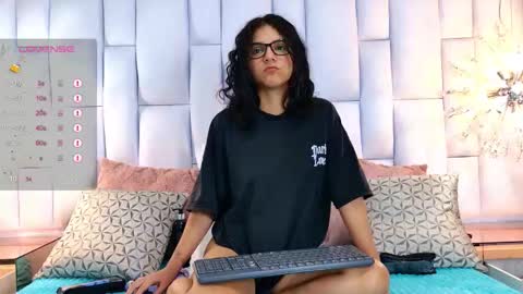 Snapshot of irissross chatting on 11-28-25, 11:35 Iris online show from 11-28-25, 11:35