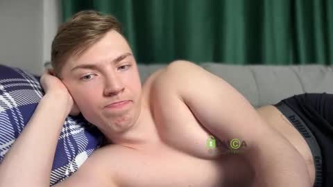 Snapshot of iron__chapman chatting on 02-14-25, 10:25 Iron online show from 02-14-25, 10:25