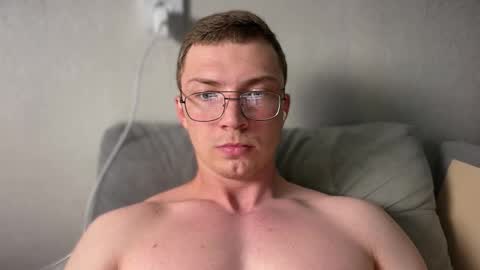 Snapshot of iron__chapman chatting on 09-21-25, 09:38 Iron online show from 09-21-25, 09:38