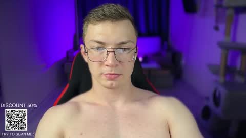 Snapshot of iron__chapman chatting on 11-02-25, 03:31 Iron online show from 11-02-25, 03:31